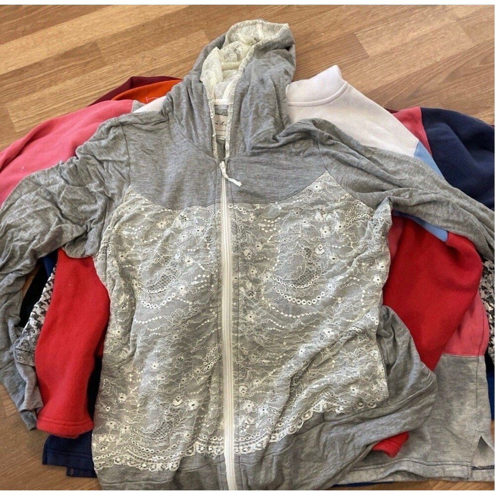 Vintage 90s Y2K Wholesale Clothing Lot - 12pc Bundle sweaters jackets tMix - Picture 5 of 8